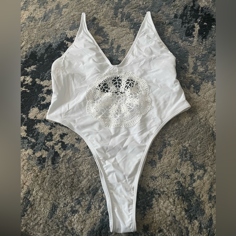 SHEIN - One Piece Bathing Suit Thong